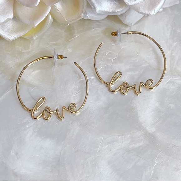 Stella & Dot Gold Plated Wire Love Hoop Earrings Boxed - Picture 6 of 11